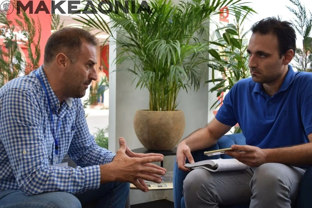 Αριστερά ο Σ. Δημητριάδης-Φωτογραφία: Άλκης Ισχνόπουλος