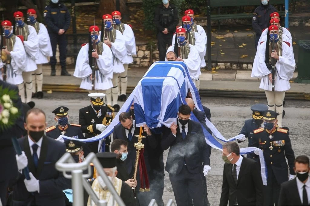 papoulias-exodios-akolouthia1.jpg papoulias-exodios-akolouthia1.jpg