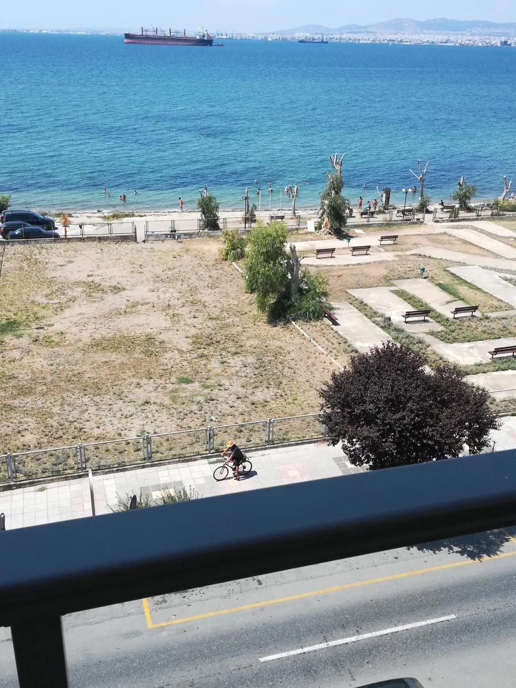 Φωτογραφία της ακτής Ντωβίλ και του πάρκου από το αρχείο των κατοίκων 