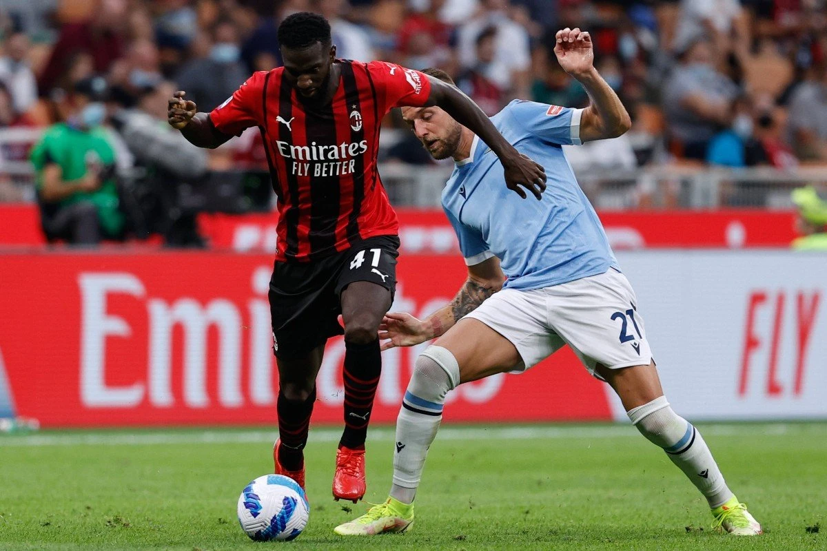 tiemoue-bakayoko-in-action-for-milan-vs-lazio.jpg