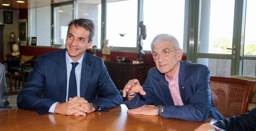mitsotakis-mpoutaris.jpg