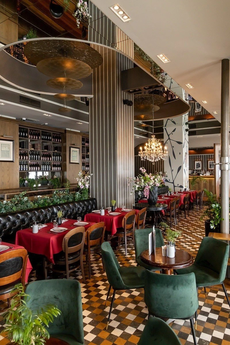 garcon-brasserie2.jpg garcon-brasserie2.jpg