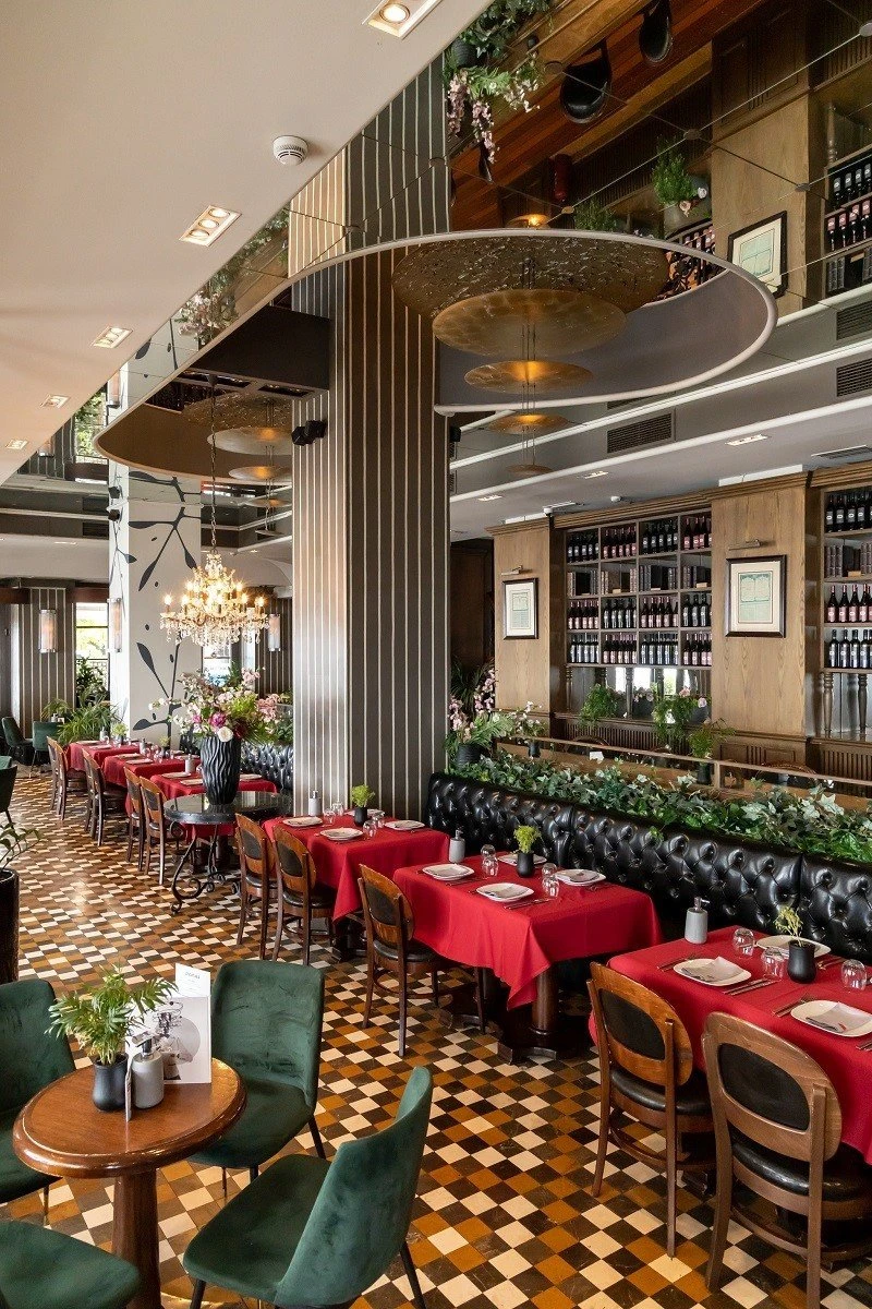 garcon-brasserie3.jpg garcon-brasserie3.jpg