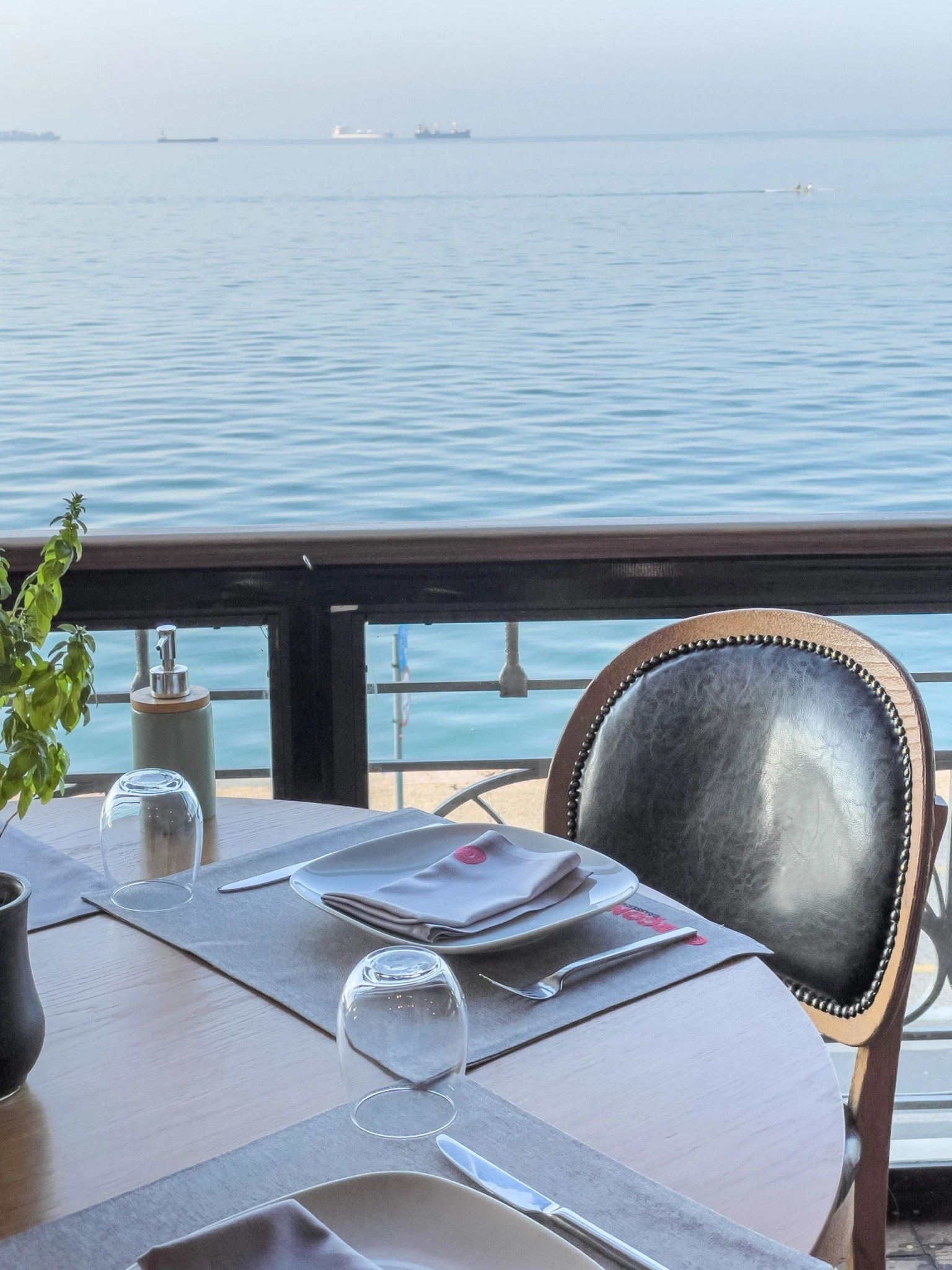 garcon-brasserie4.jpg garcon-brasserie4.jpg