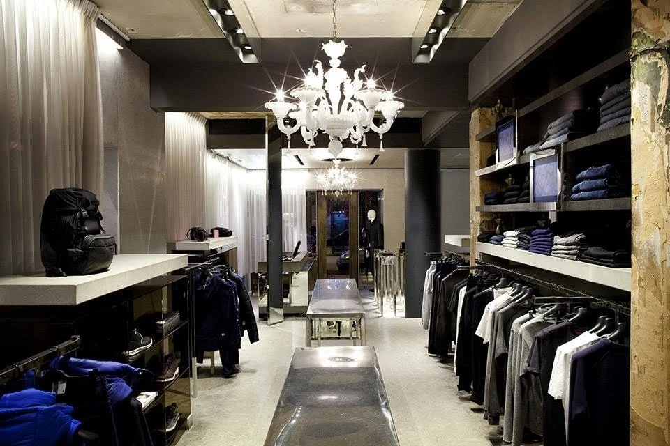 hionidis2.jpg hionidis2.jpg