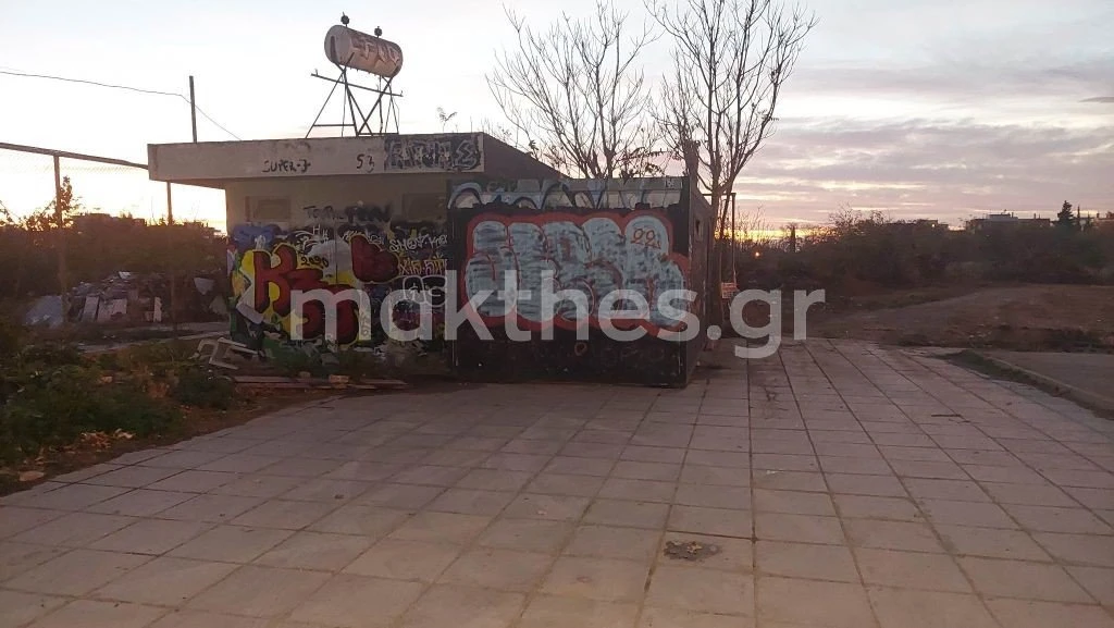 Ο οικίσκος σε πλήρη εγκατάλειψη