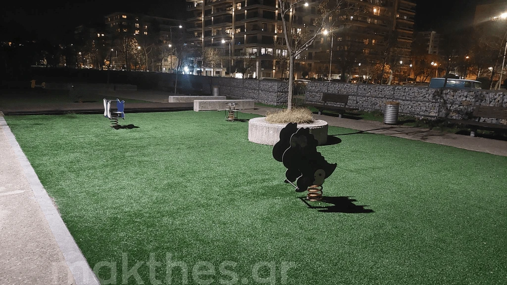 Η παιδική χαρά στο πάρκο Φωκά μετά την αναβάθμιση