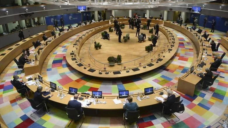 synodos-koryfis.jpg?v=0