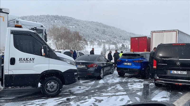 https://breakingnews.com.tr/haber/anadolu-otoyolunun-bolu-kesiminde-zincirleme-kaza-ulasimi-aksatti-110742 https://breakingnews.com.tr/haber/anadolu-otoyolunun-bolu-kesiminde-zincirleme-kaza-ulasimi-aksatti-110742