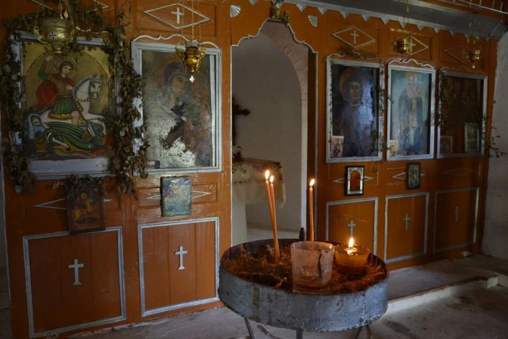 louva-mutilini-lesvos-ai-giorgis-lepron.jpg