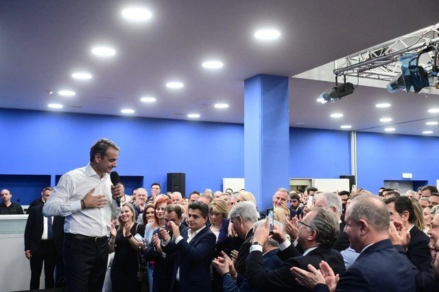 mitsotakis1-R8PxB.jpg