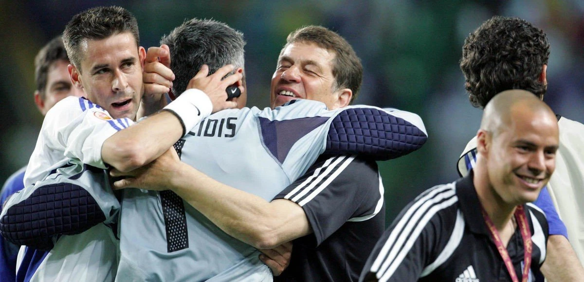 ethniki-rehagel-panig-2004.jpg ethniki-rehagel-panig-2004.jpg