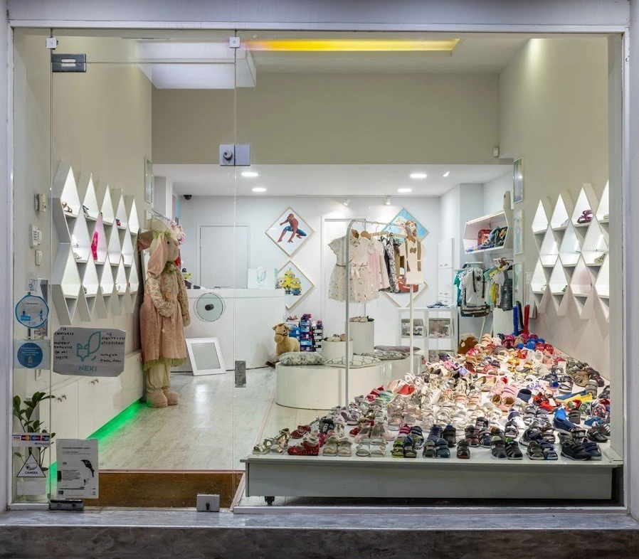 neki-shoes3.jpg neki-shoes3.jpg