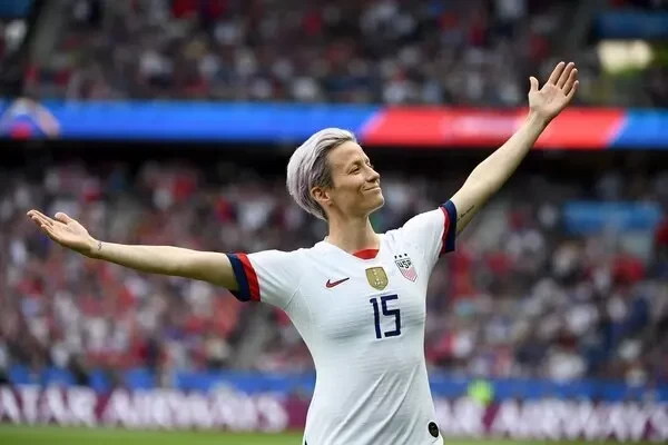 08rapinoe1-bzwf-articlelarge.webp 08rapinoe1-bzwf-articlelarge.webp