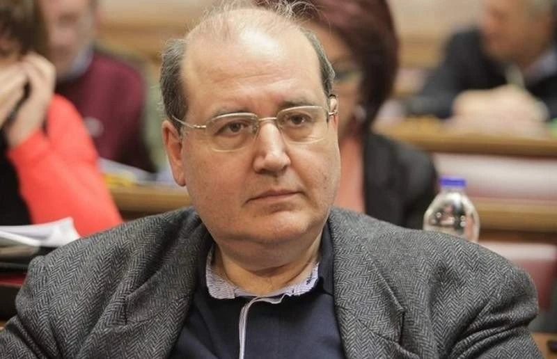filis-nikos-1.jpg