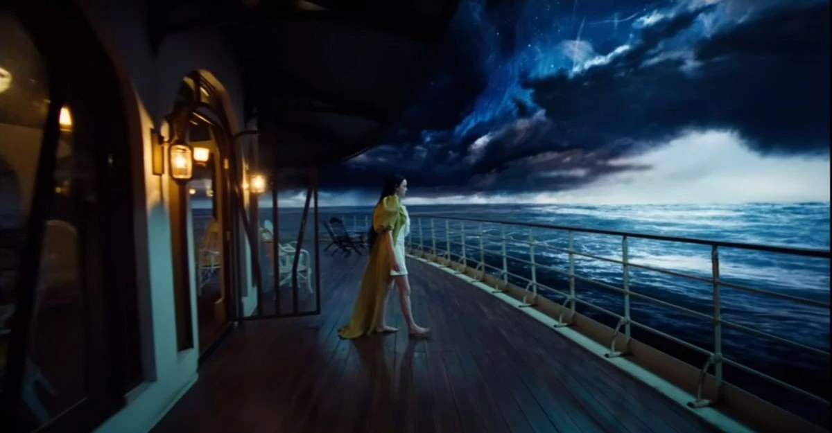 Στιγμιότυπο από το Poor Things του Γ. Λάνθιμου