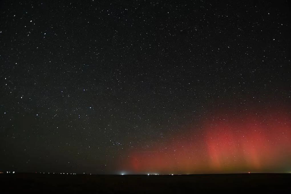 Σέλας - Πηγή: https://i.natgeofe.com/n/a3e868c8-7fff-4d34-a614-6544938d4736/h_8.01538827.jpg?w=1084.125&h=1113