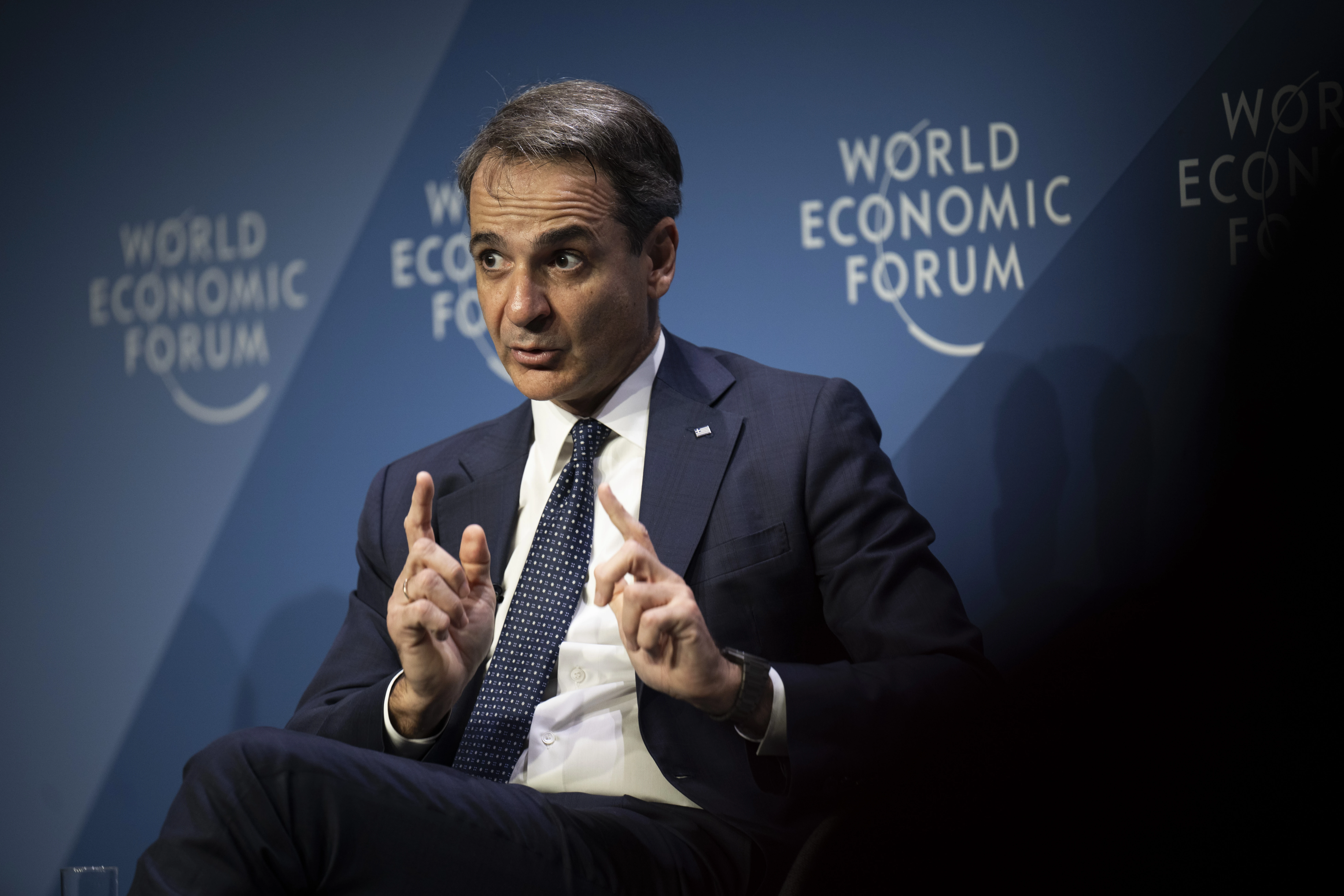 mitsotakis-davos-1.jpg
