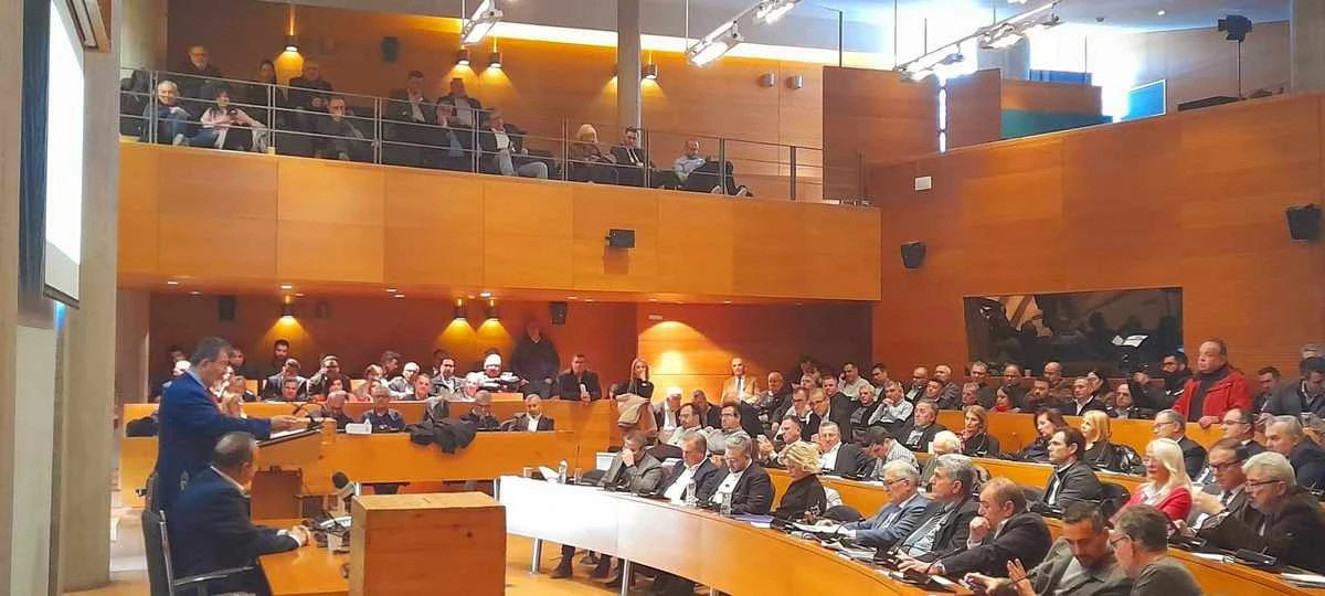 pedkm3.jpg pedkm3.jpg