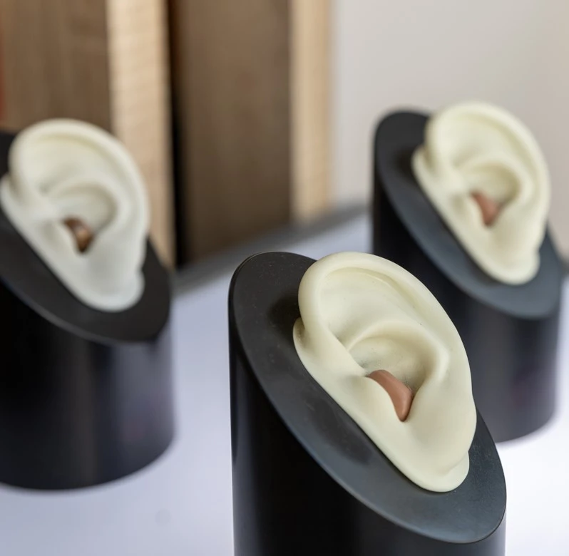 ear-aid7.jpg ear-aid7.jpg