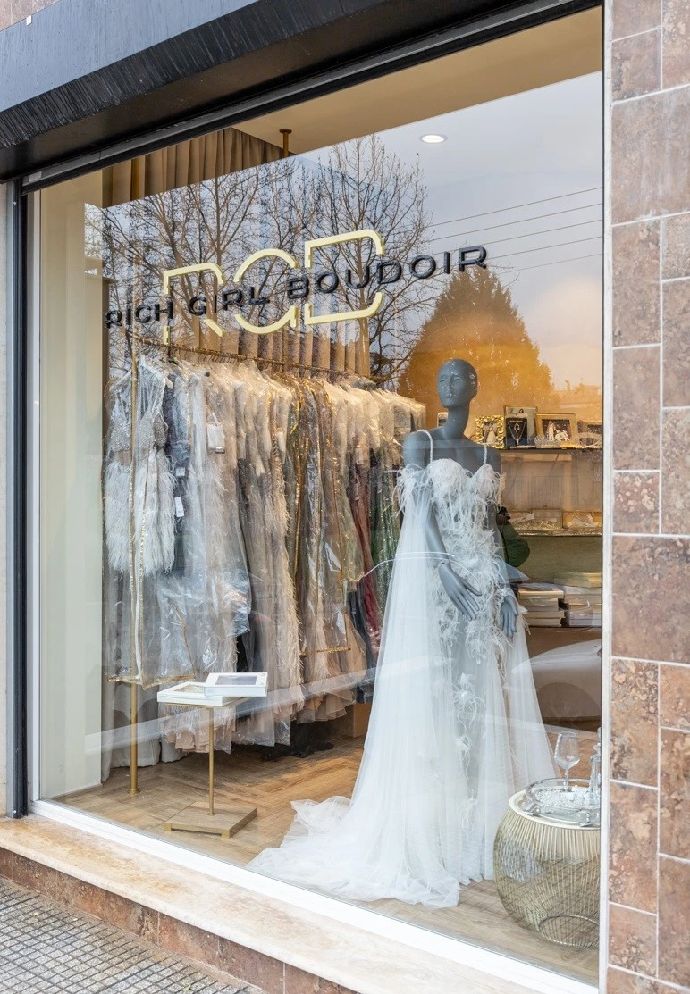 rich-girl-boudoir22.jpg rich-girl-boudoir22.jpg