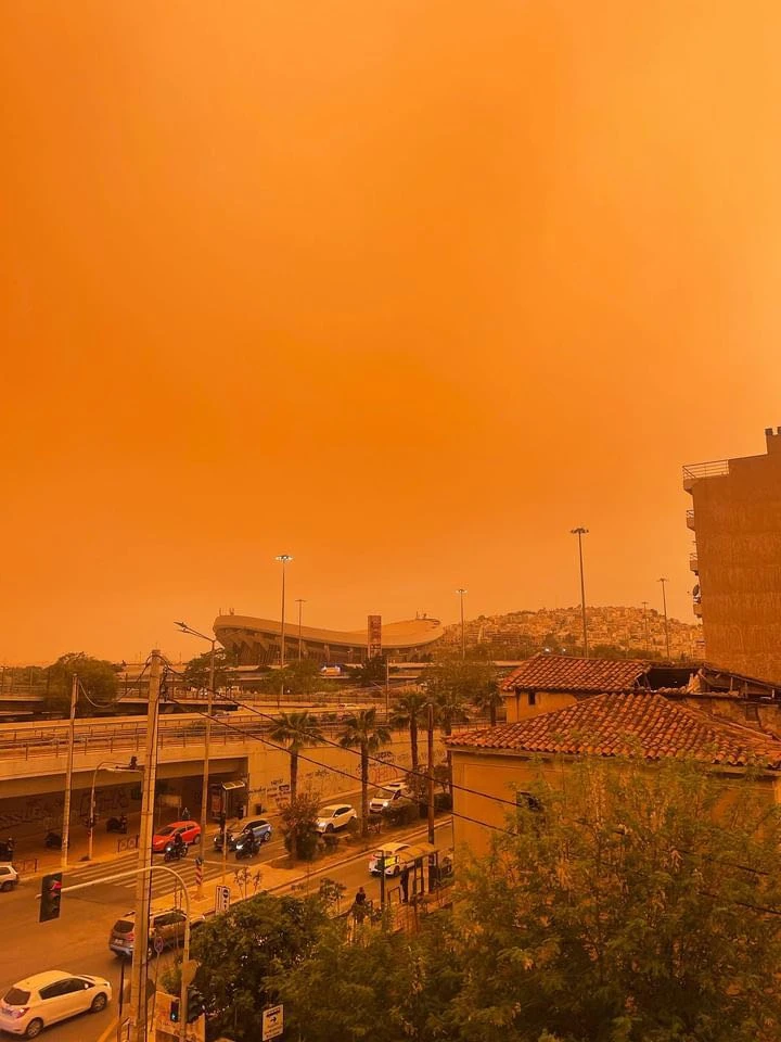 Φετινή εικόνα από την αφρικανική σκόνη στην Αθήνα