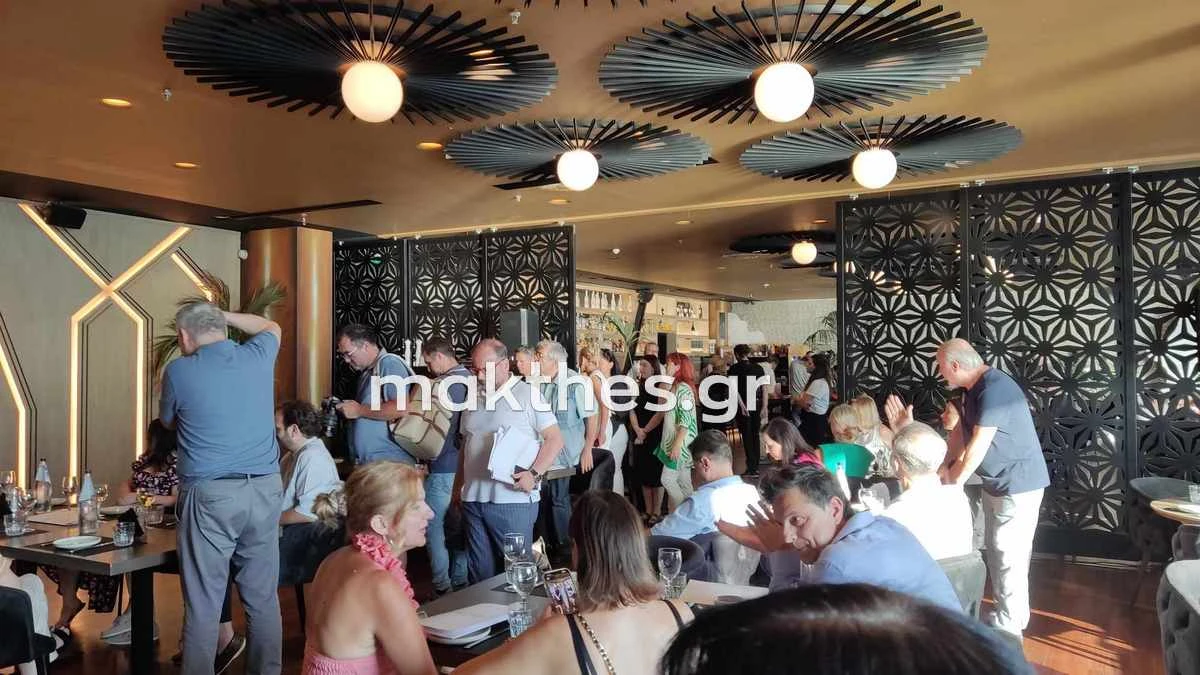 megharo-mothsikis3.jpg megharo-mothsikis3.jpg