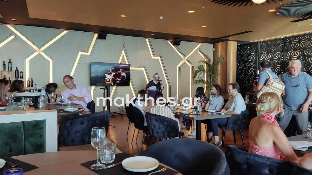 megharo-mothsikis5.jpg megharo-mothsikis5.jpg