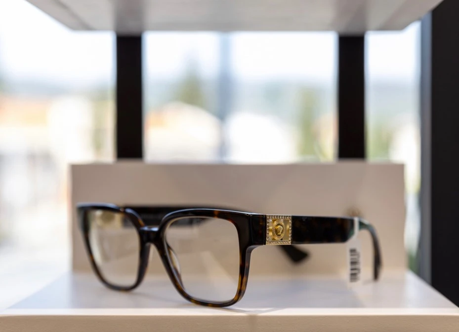perrys-optical-8b.jpg perrys-optical-8b.jpg