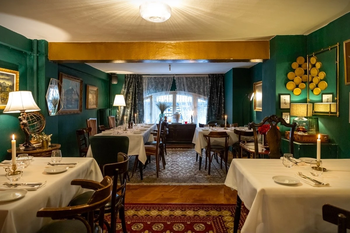 lineaire-dining1.jpg?v=0