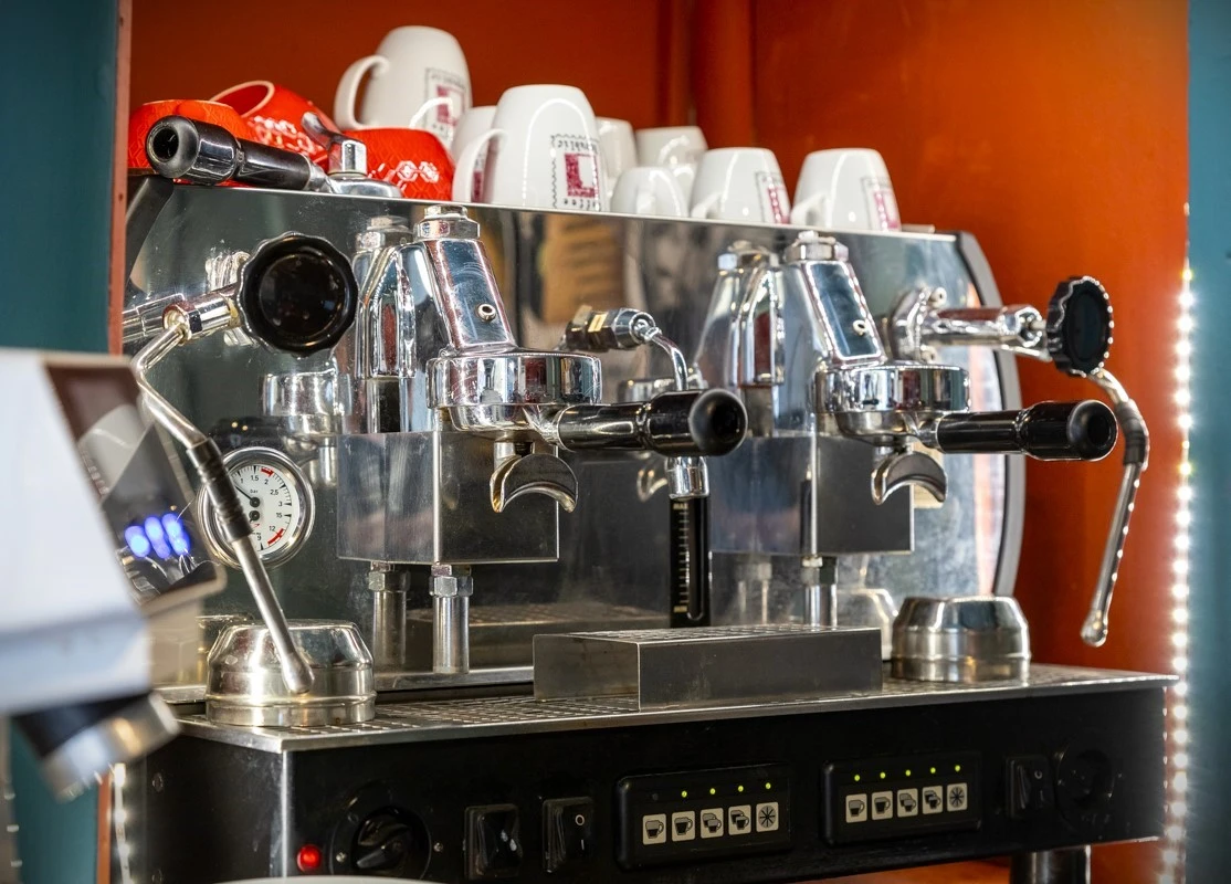 mikri-skini3.jpg mikri-skini3.jpg