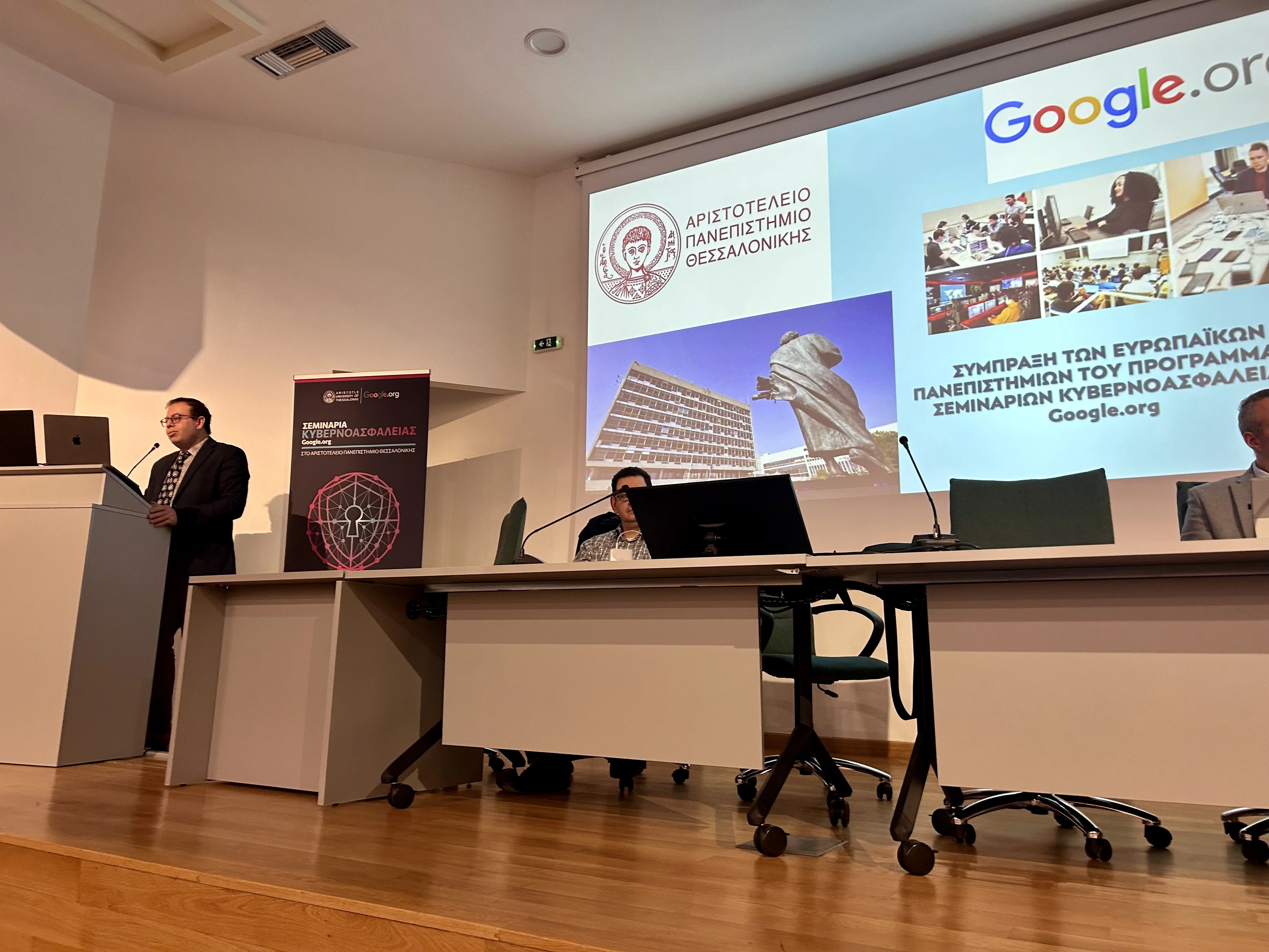 img-8957.jpg img-8957.jpg