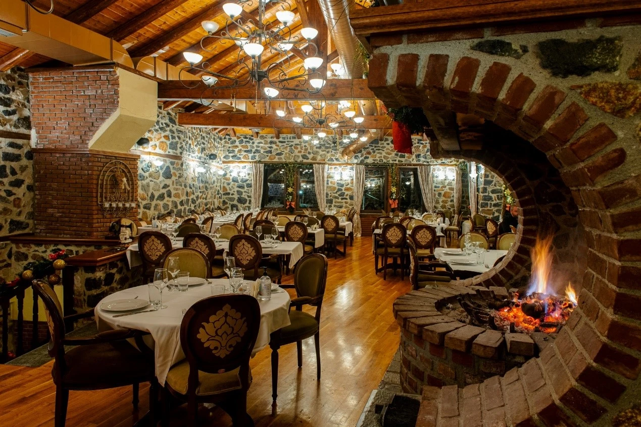 taverna-tseghani1-OXkjc.jpg