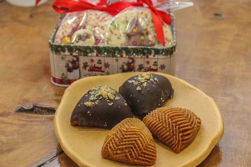 isli-porfiridis.jpg isli-porfiridis.jpg