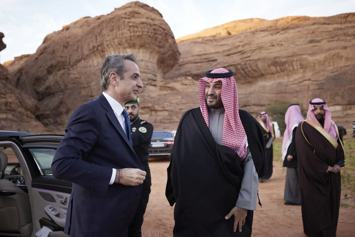 mitsotakis-bin-salman-saoudiki-aravia-saudi-arabia-20250421.jpg