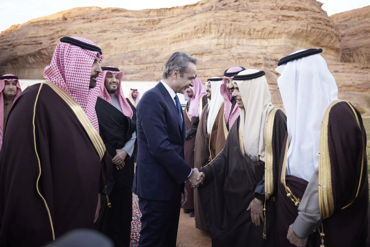 mitsotakis-bin-salman-saoudiki-aravia-saudi-arabia-20250461.jpg