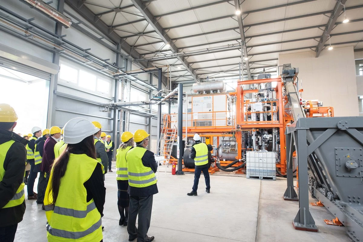 Περιήγηση &nbsp;στην νέα μονάδα με την ομάδα μηχανικών έργου &nbsp;της&nbsp;Intergeo&nbsp;Hellas&nbsp;και επισκέπτες