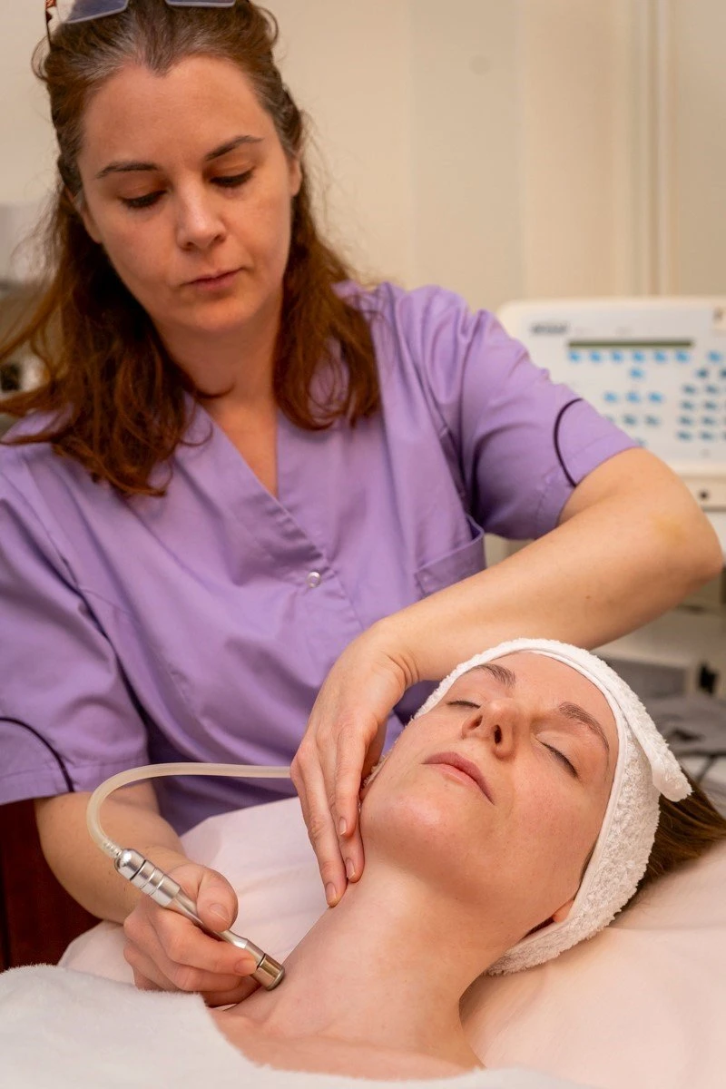 beauty-salon-8.jpg?v=0 beauty-salon-8.jpg?v=0