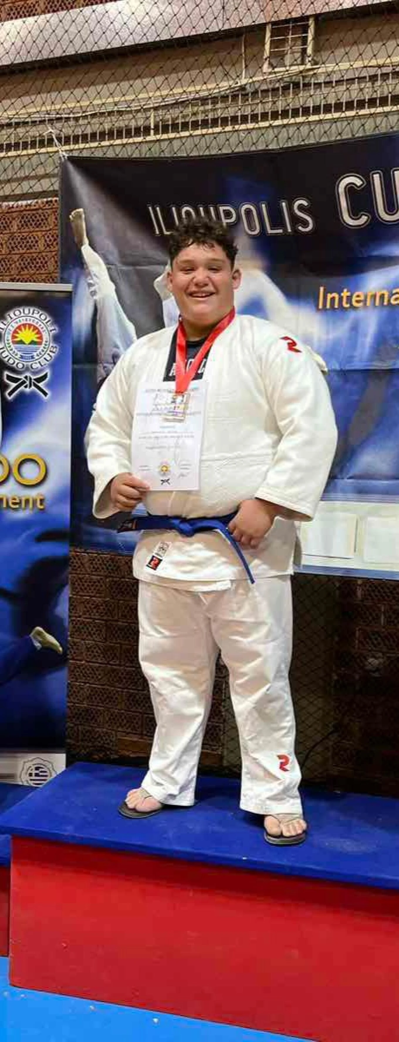 67b6e580178790c9f773562d-zarafonitis.jpg?v=0