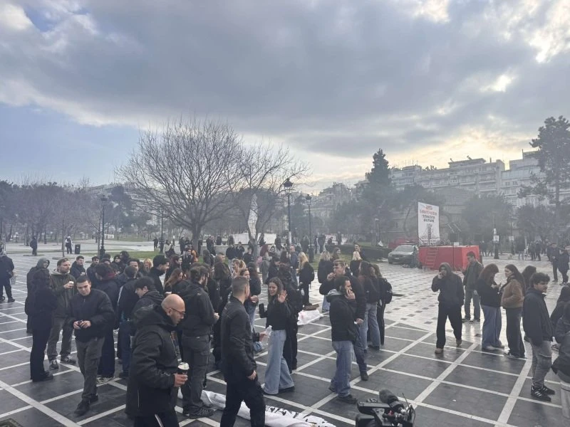 prosygkentrosi-tempi3.jpg prosygkentrosi-tempi3.jpg