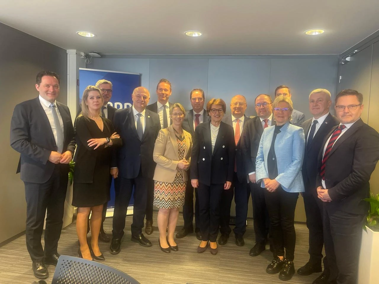 5-2.jpg?v=0 5-2.jpg?v=0