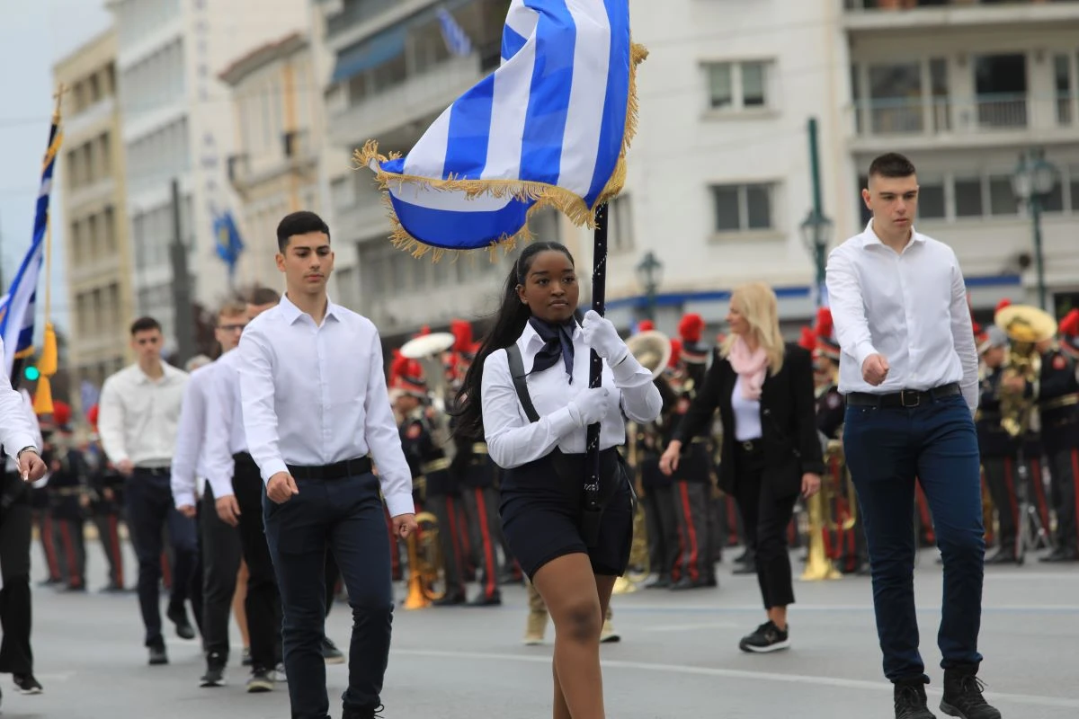 mathitiki-parelasi-athina1.jpg?v=0