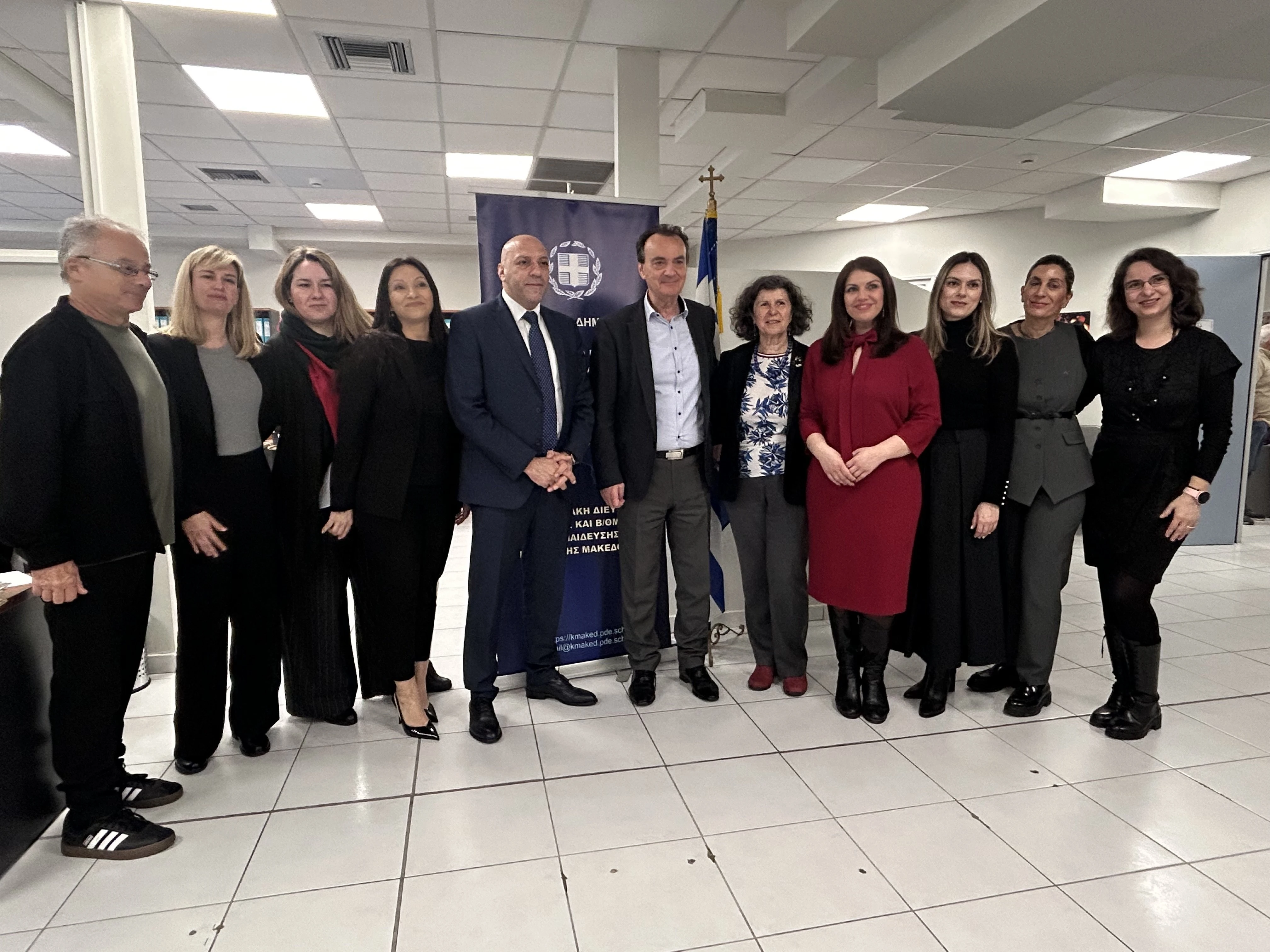 unicef-sxoliki-via-3.jpg?v=0