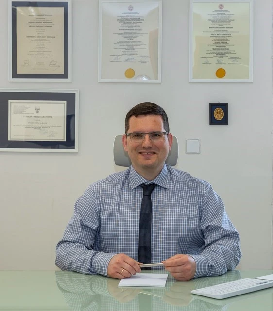 efaghghelos-poulios.jpg?v=0