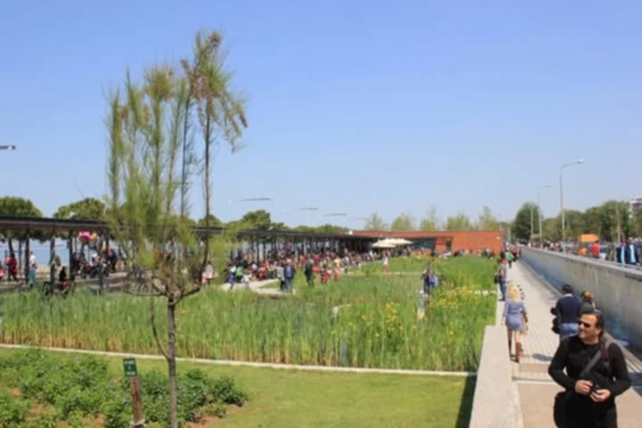 Ο Κήπος του Νερού μετά τη δημιουργία του το 2008 Ο Κήπος του Νερού μετά τη δημιουργία του το 2008