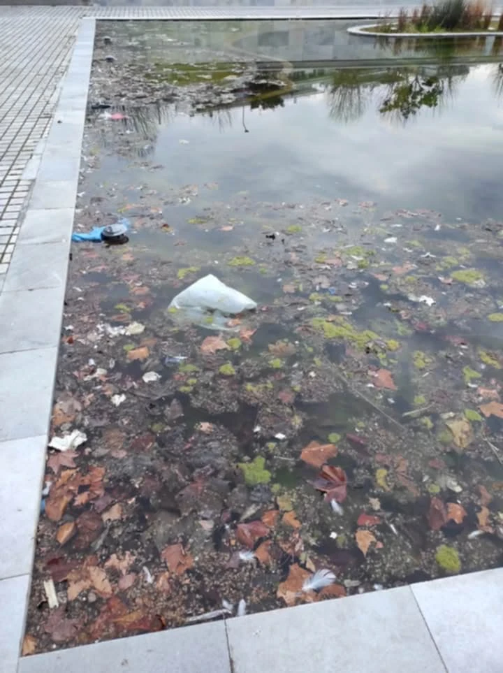 Ο Κήπος του Νερού κατά την περίοδο παρακμής Ο Κήπος του Νερού κατά την περίοδο παρακμής