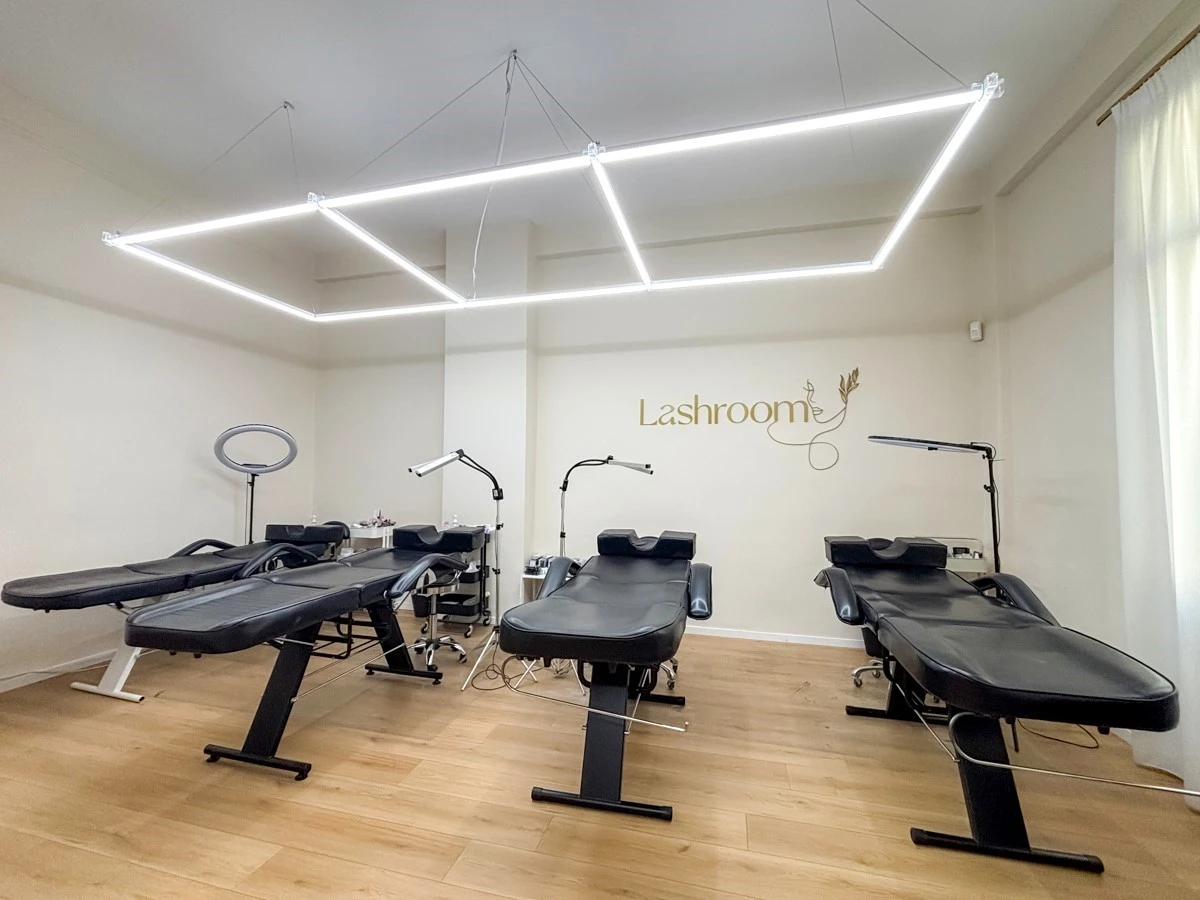 lashroom4.jpg?v=0 lashroom4.jpg?v=0