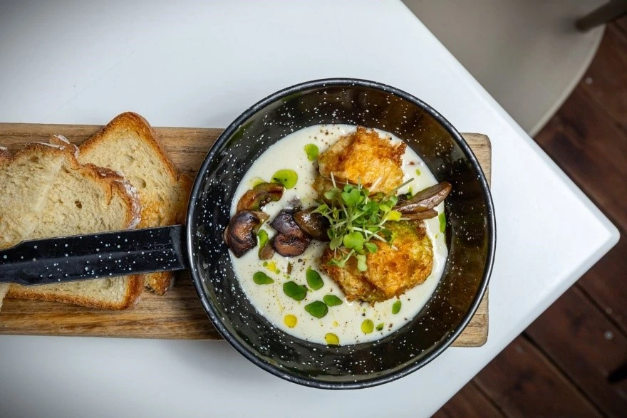 metro8-nmrHQ.jpg?v=0