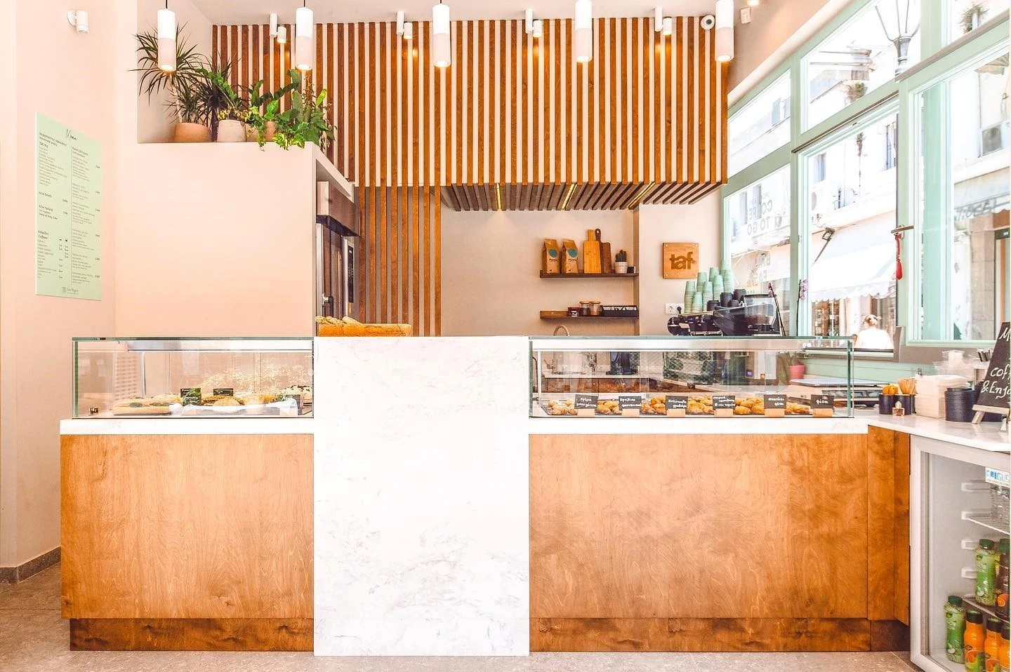 metro9-xBQuw.jpg?v=0