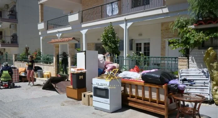 kyrios-theofilos-nea-floghta-3-696x377.webp?v=0